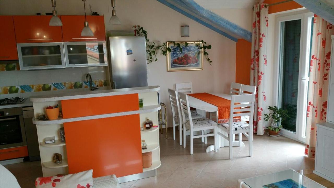 Ferienwohnung Tri Palme Prvic Sepurine Exterior foto